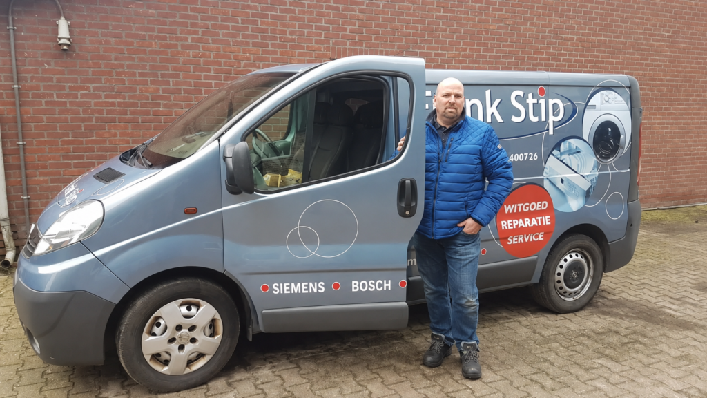 Bedrijfsbus van Frank Stip witgoed reparatie-service uit Ermelo